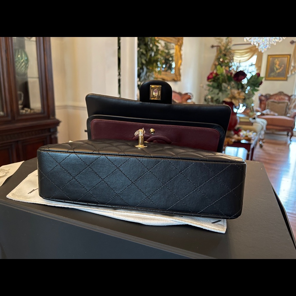 **Sold** Instg  Chanel Classic Flap New Authentic - Picture 4 of 11